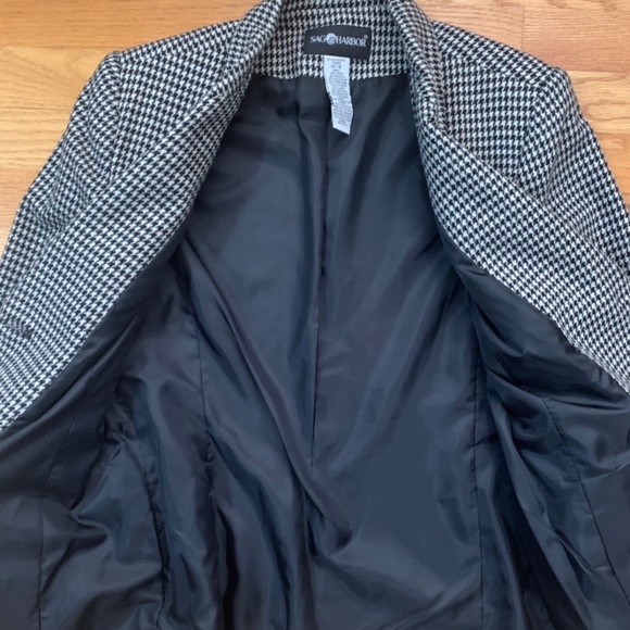 Sag Harbor Houndstooth Blazer - Picture 3 of 6